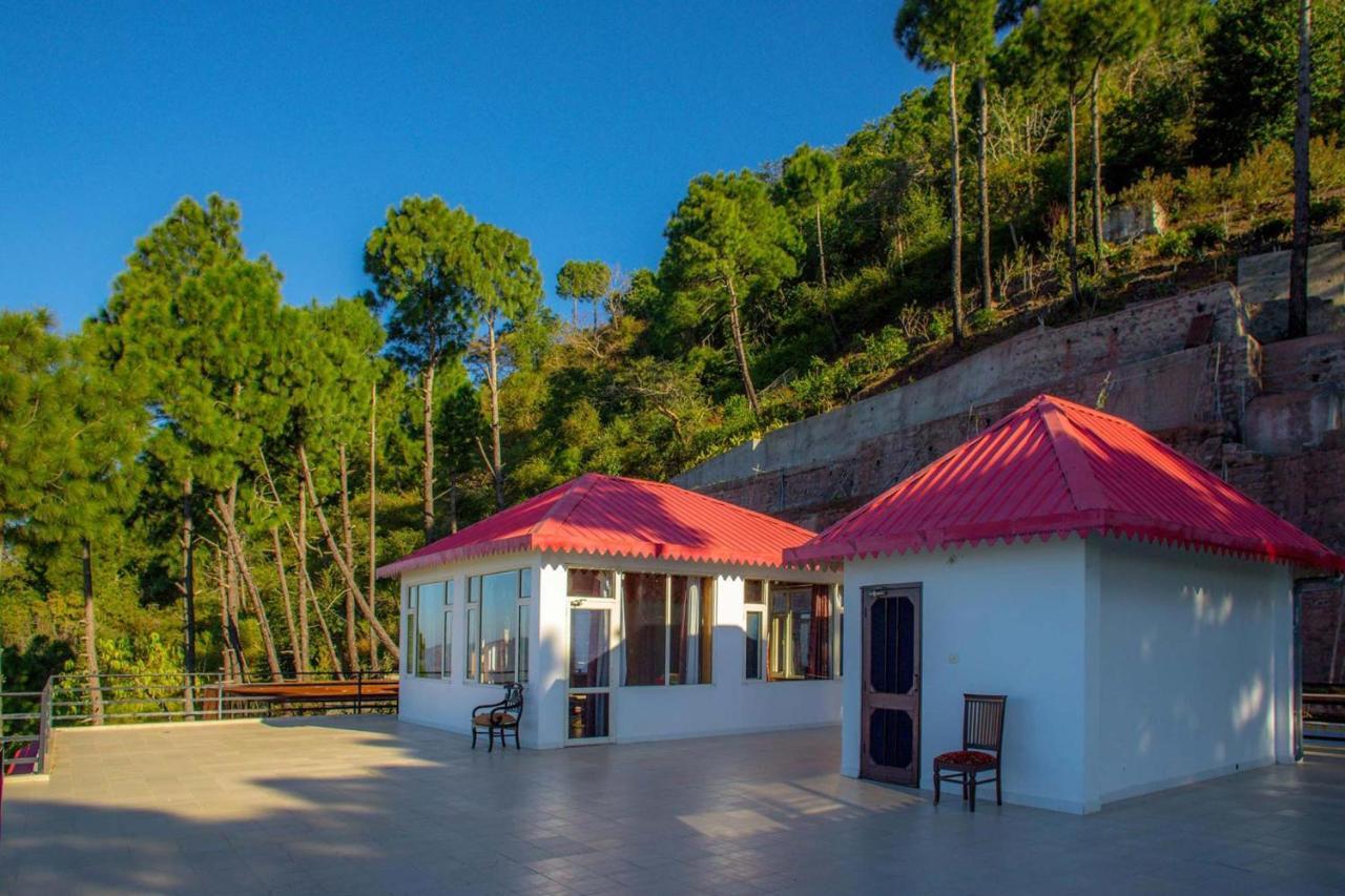 Villa Woodside Meadows By Veo - Part Of Stayvista Kasauli Exterior photo