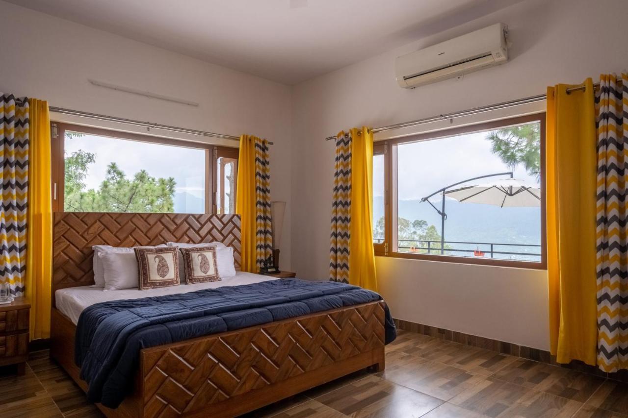 Villa Woodside Meadows By Veo - Part Of Stayvista Kasauli Exterior photo